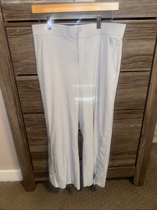 Athleta Pants - Athleta Light Gray Women's Wide-Leg Ankle Pant